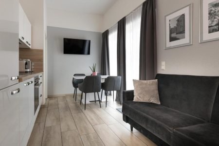 GLEUEL INN HOTEL – Serviced Apartments